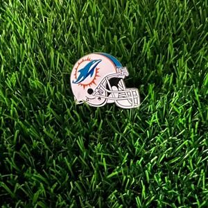 Miami Dolphins pin
